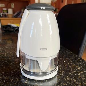 OXO Deluxe White Food Chopper